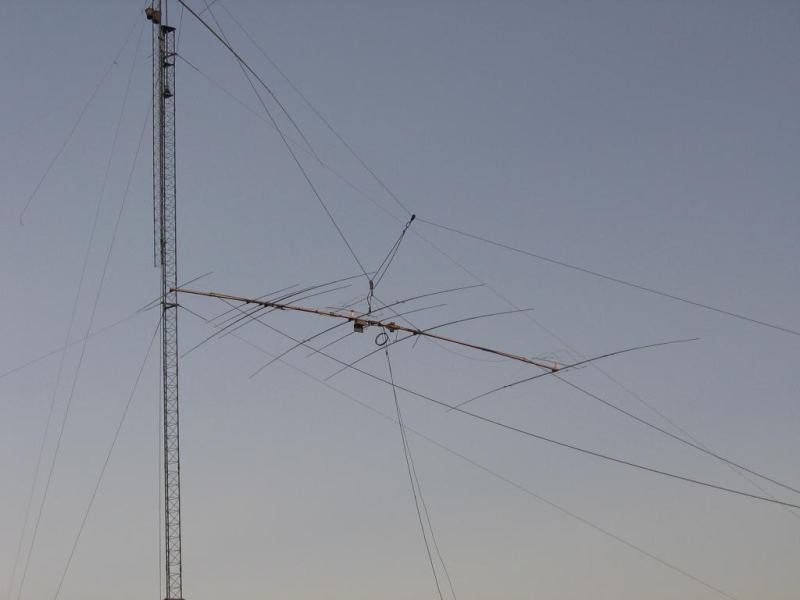 Force 12 C4XL on Tram Line being tested. Due to problem with the Force 12 40m relay box, we were unable to install this antenna 