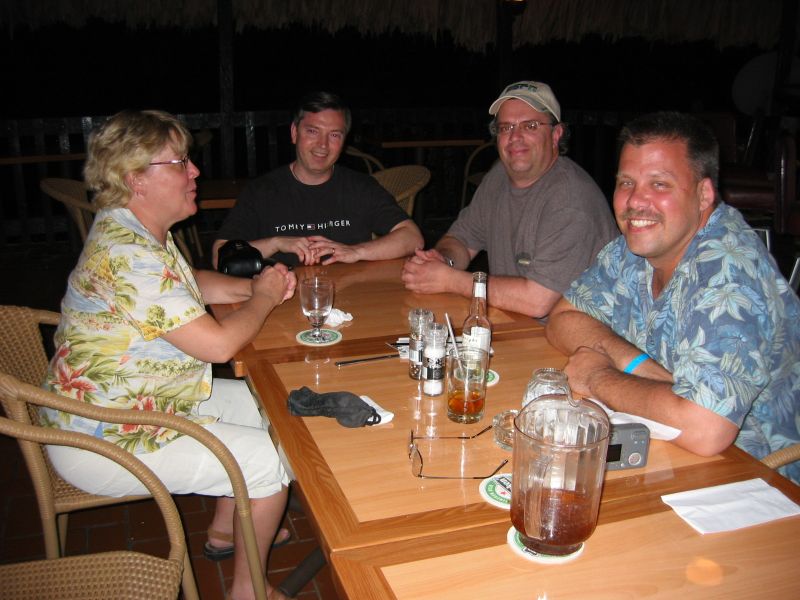 (L-R) Cindy, Scott, Mike and Chad, after contest dinner, at the Sunset Waters Beach Resort