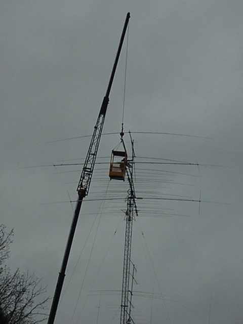 Clamping Truss cable in place.