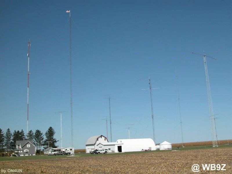 The WB9Z antenna farm... which has
changed somewhat since this photo
taken by ON4UN in 2004
