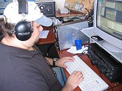 Eric NP3A catching that elusive 10m opening to EU, during CQWW CW 2006.